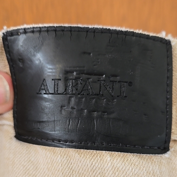 Men's Tan Jeans Size 42x32, In Fantastic Shape ! - Picture 4 of 5